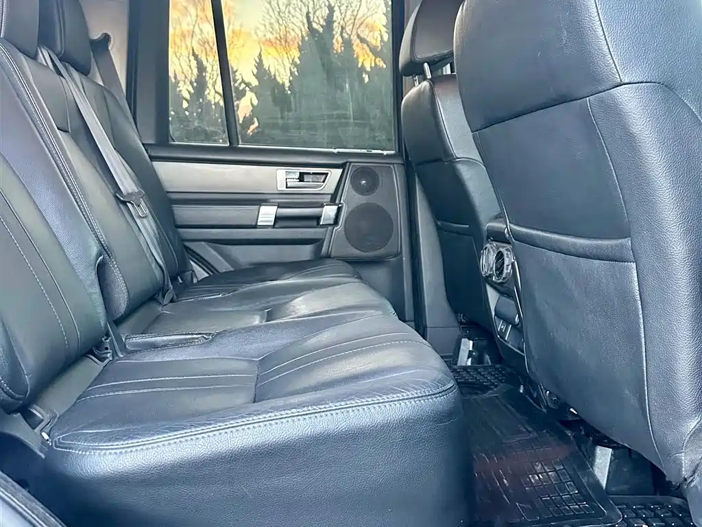 Land Rover Discovery 2012 5.0 V8 HSE фото 6