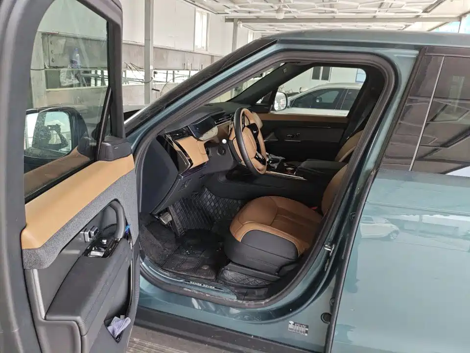 Land Rover Range Rover Sport 2025 2025 400PS Dynamic SE