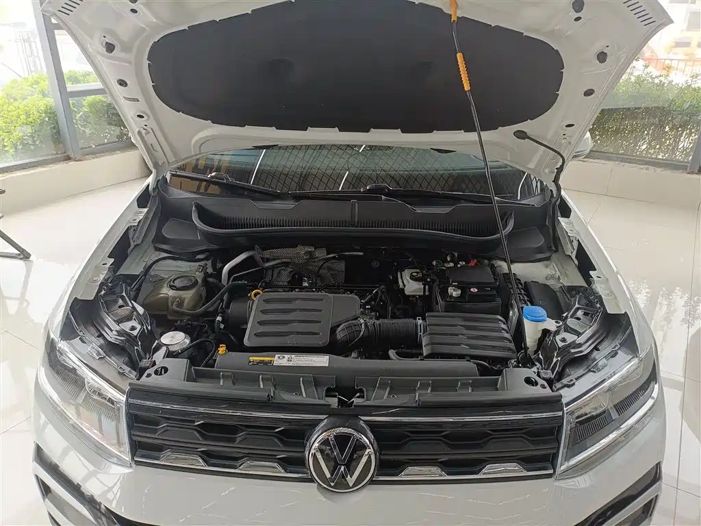 VOLKSWAGEN TU KAI