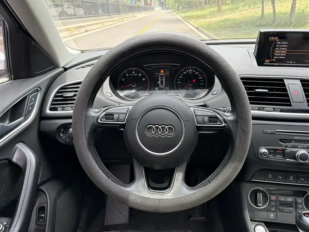 Audi Q3 2017 30 TFSI Style фото 3