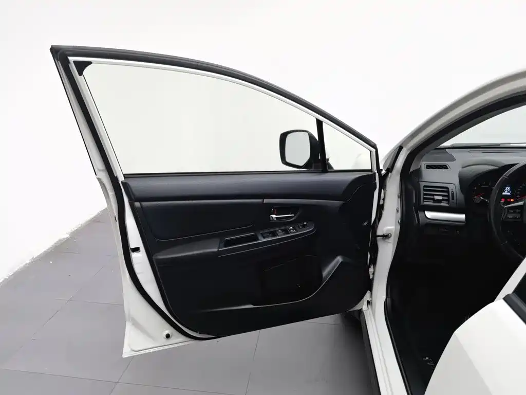 Фото 8 - Subaru XV