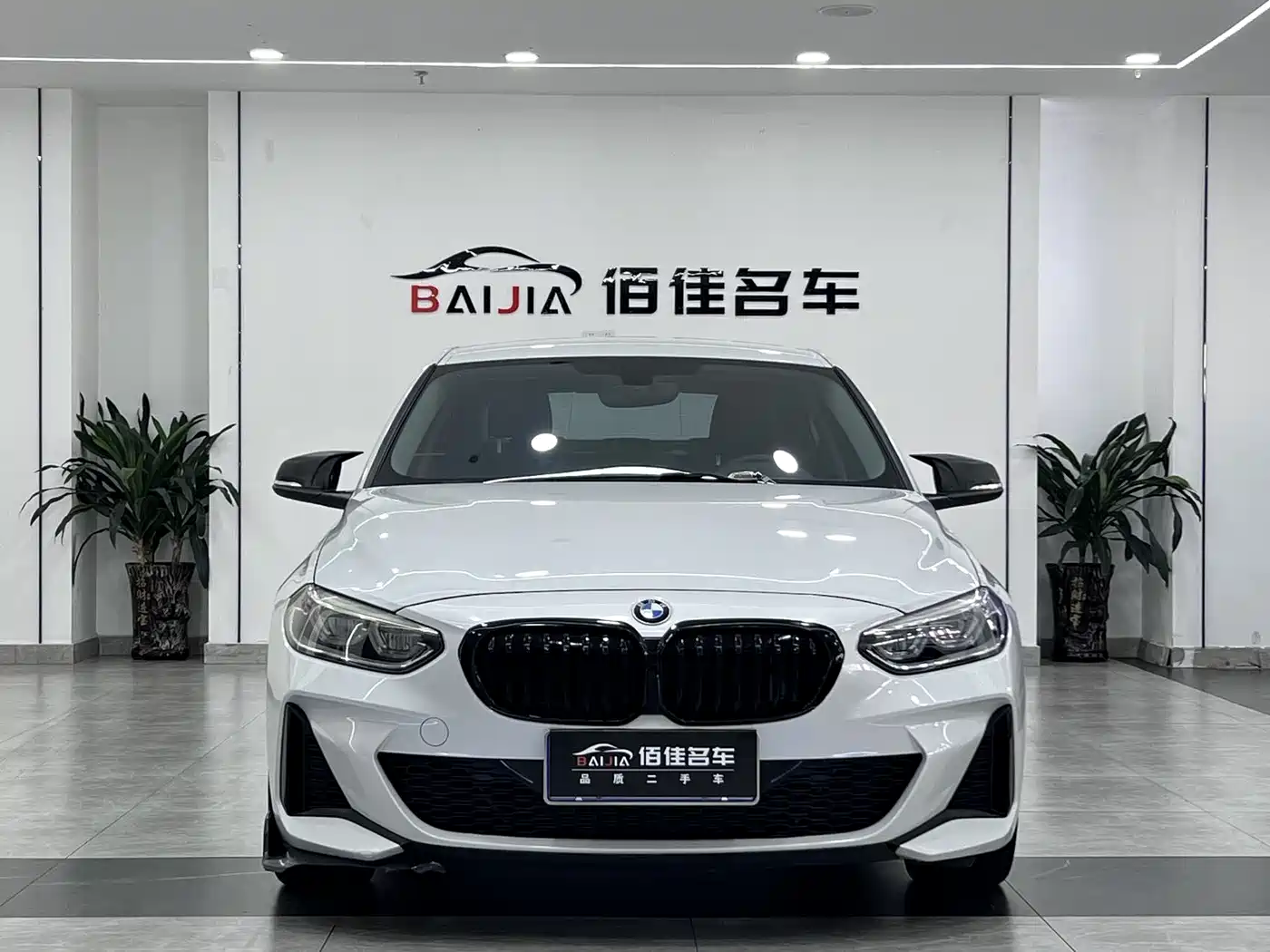 BMW 1 Series 2021 120i M Sport фото 2