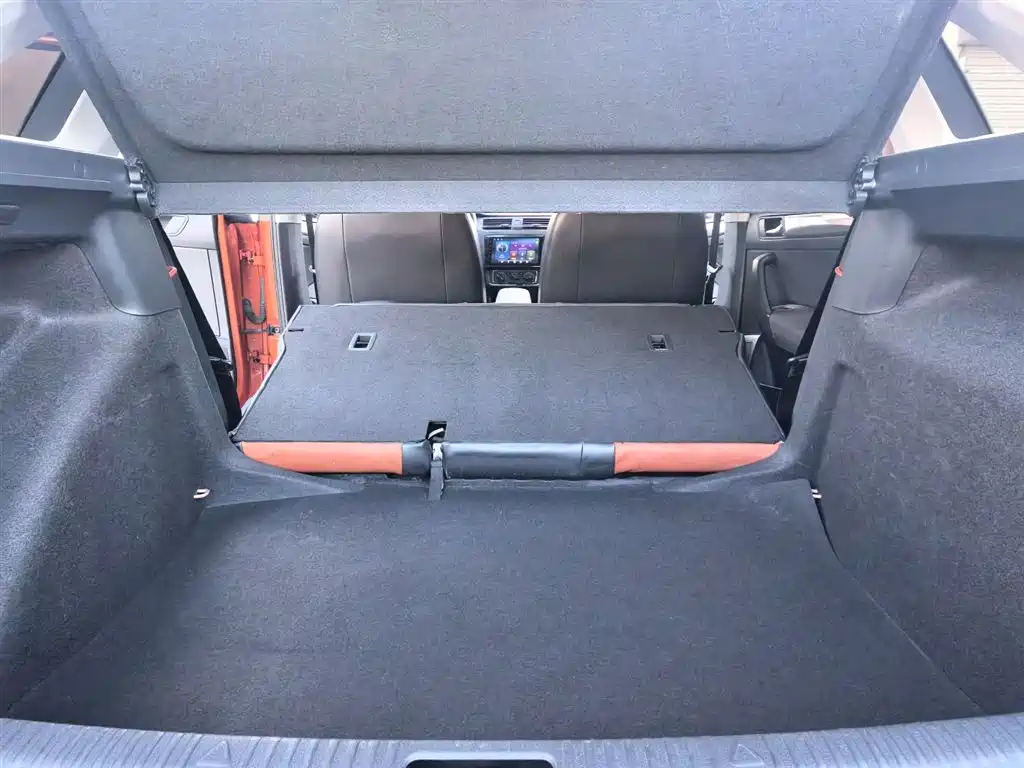 Volkswagen Santana 2017 Gran Santana 1.6L Auto Trendline фото 19