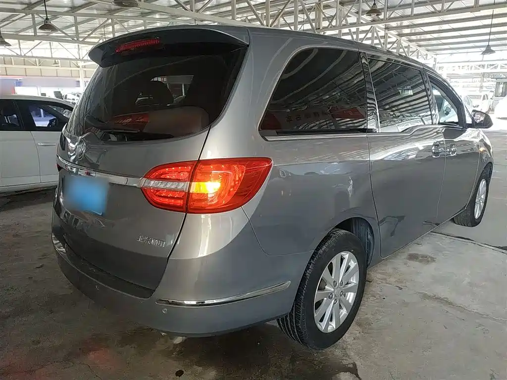 Buick GL8 2018 28T Comfort China VI фото 5