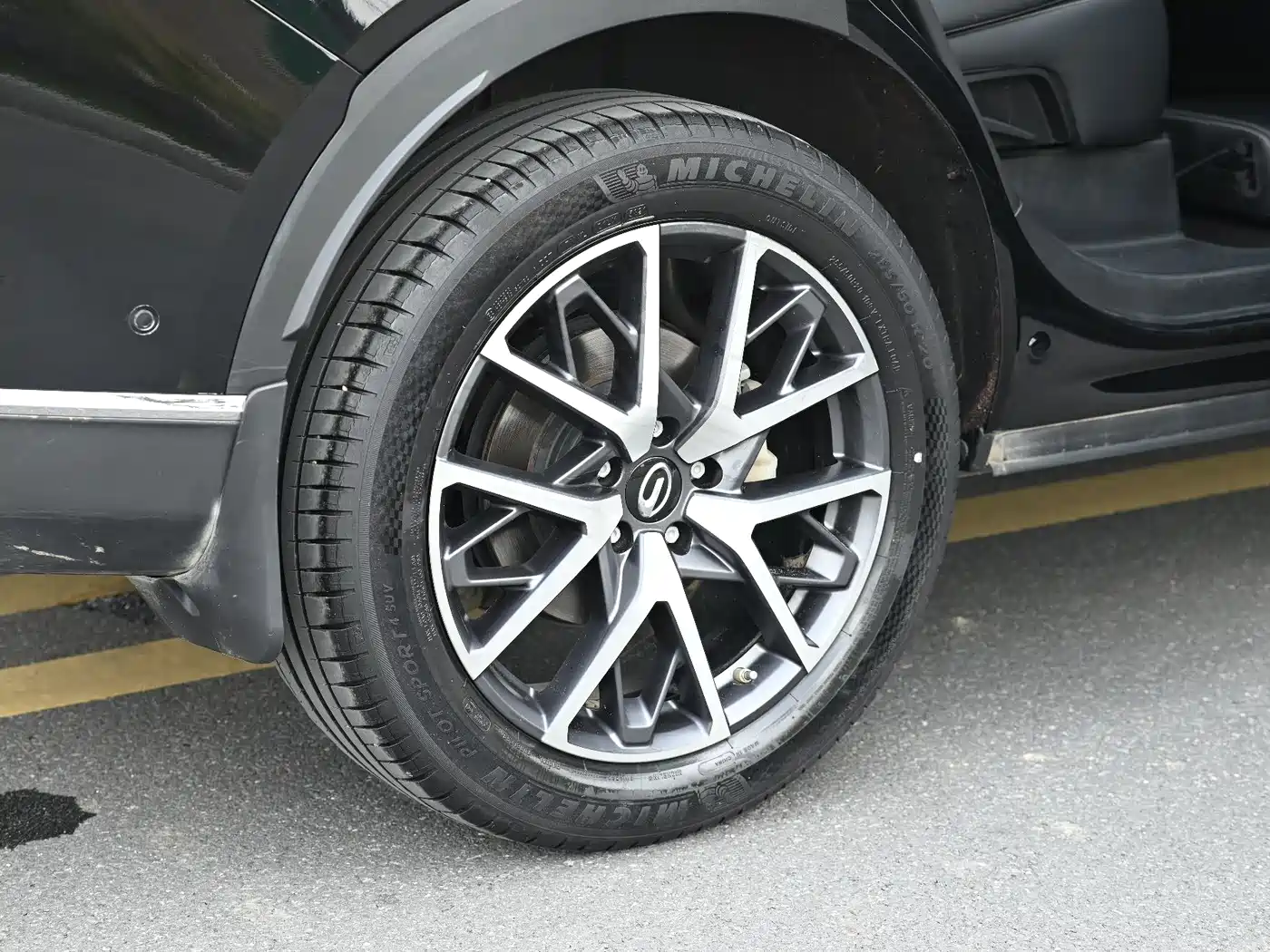 GAC Trumpchi Trumpchi GS8 2022 Pilot Series 2.0TGDI 2WD Premium Edition (7-Seater) фото 14