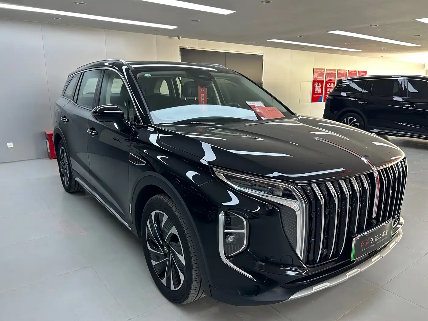 Hongqi HS7 PHEV 2024 2.0T PHEV 4WD Flagship Edition 6-seater фото 2