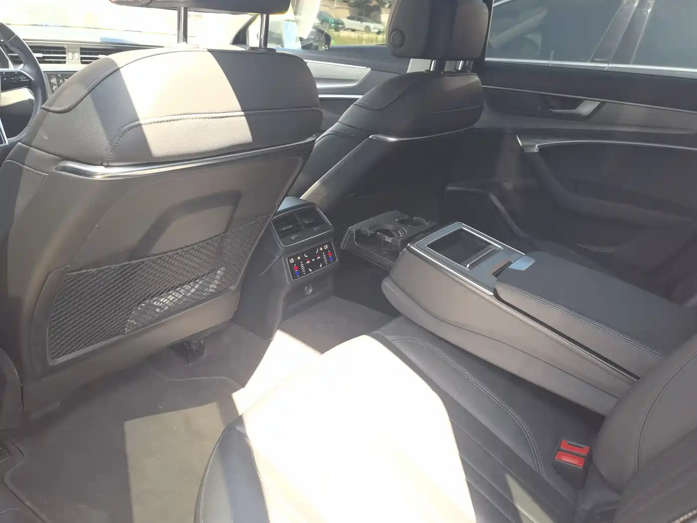 Audi A6L 2021 45 TFSI Exclusive Sport фото 8