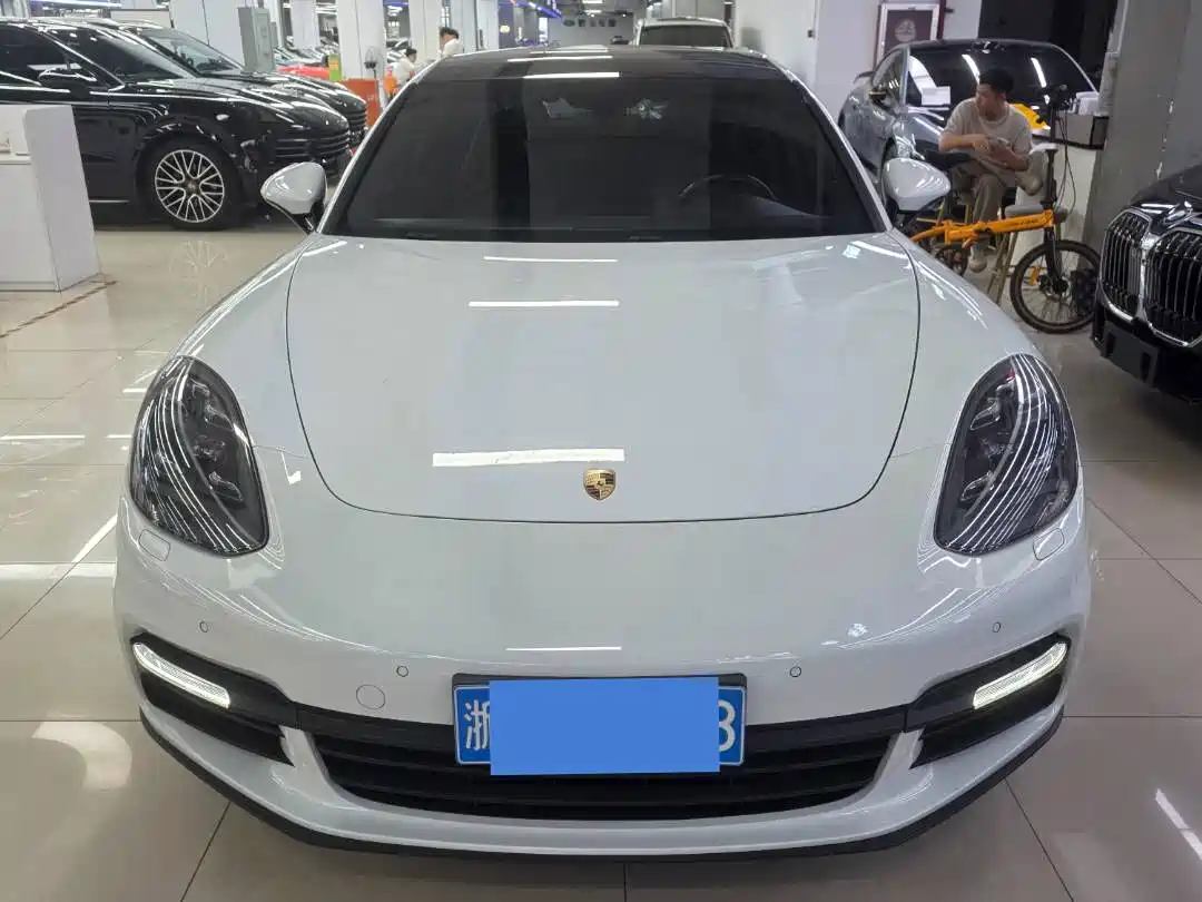 Porsche Panamera 2017 Panamera 4 Sport Turismo 3.0T