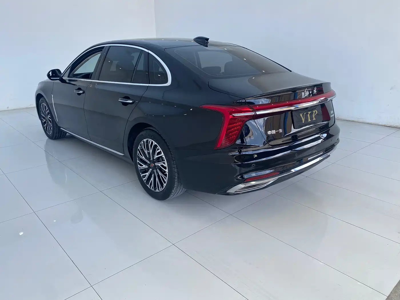 Hongqi H5 2023 2.0T Auto Smart Connect Flag Enjoy фото 7