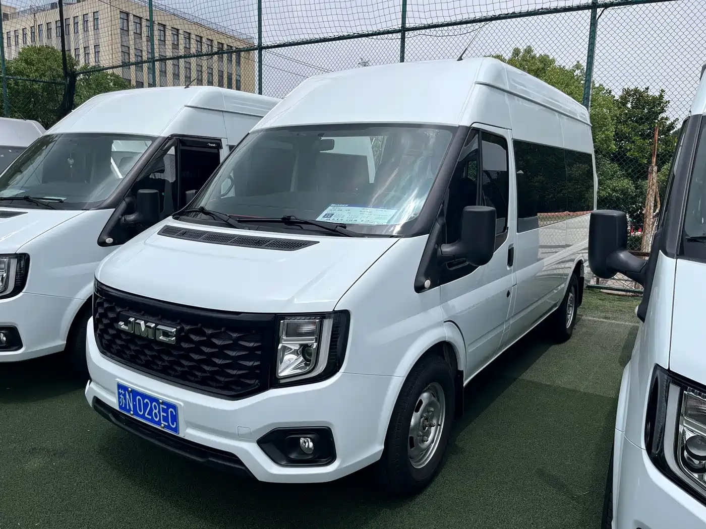 Jiangling JMC Fushun 2022 2.0T Manual Multi-purpose Passenger Vehicle Medium Wheelbase High Roof 6-7 seater