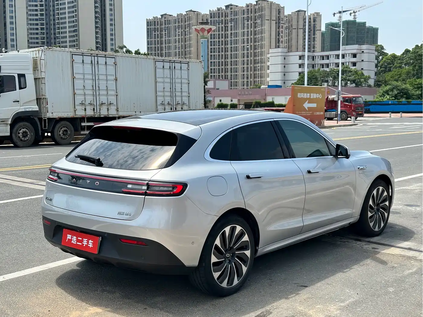 AITO Wenjie AITO M5 2023 Extended Range RWD Smart Drive Edition фото 9