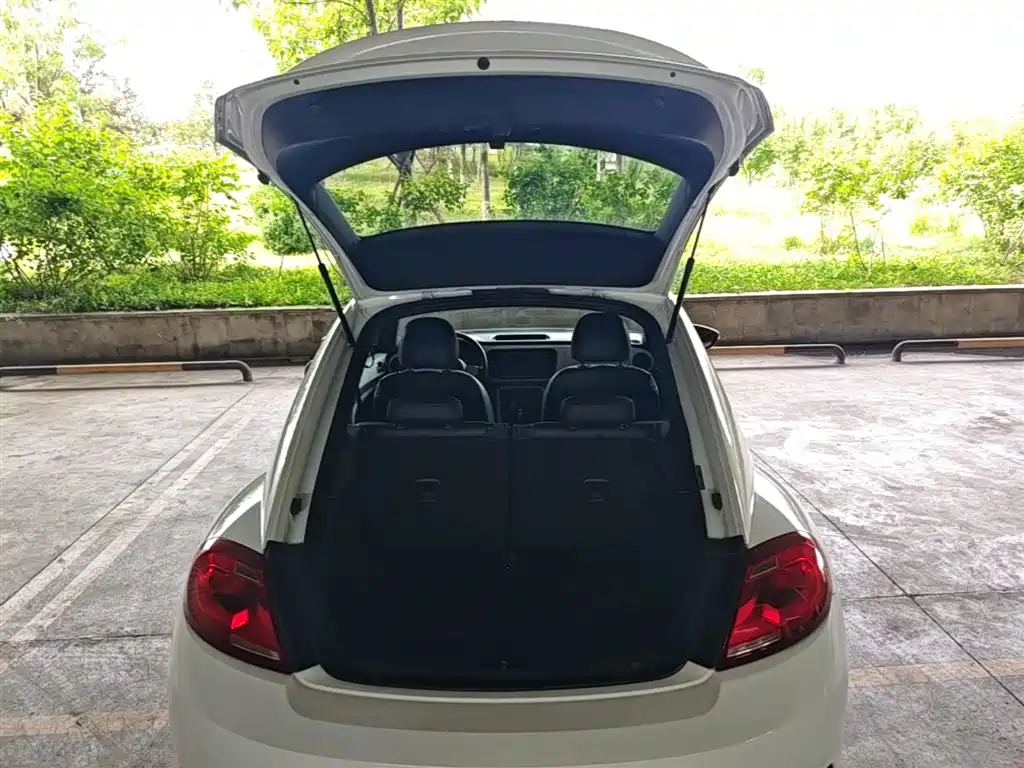 Volkswagen Beetle 2017 180TSI Enjoy фото 19