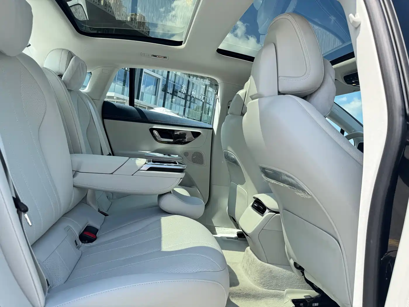 Mercedes-Benz EQE 2025 2025 Model 500 4MATIC Luxury Edition
