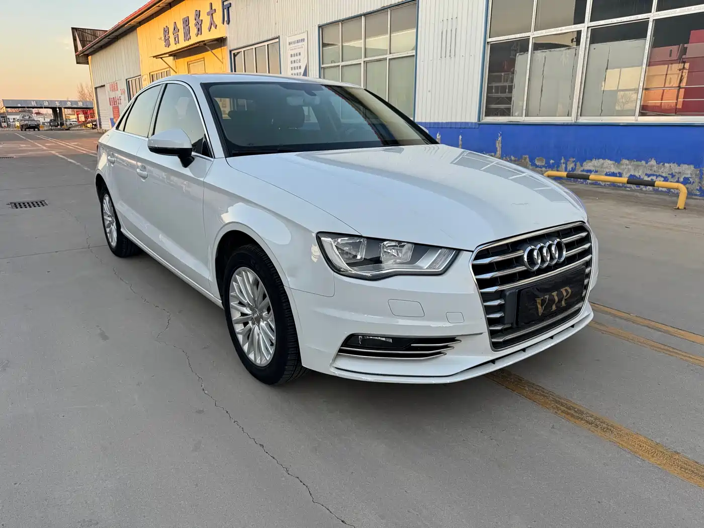 Audi A3 2016 Limousine 35 TFSI Progressive фото 2