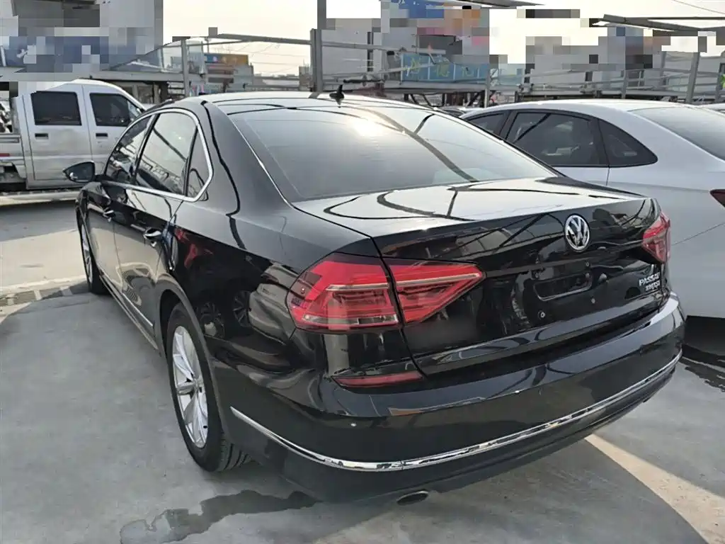Volkswagen Passat 2017 330TSI DSG Prestige фото 5