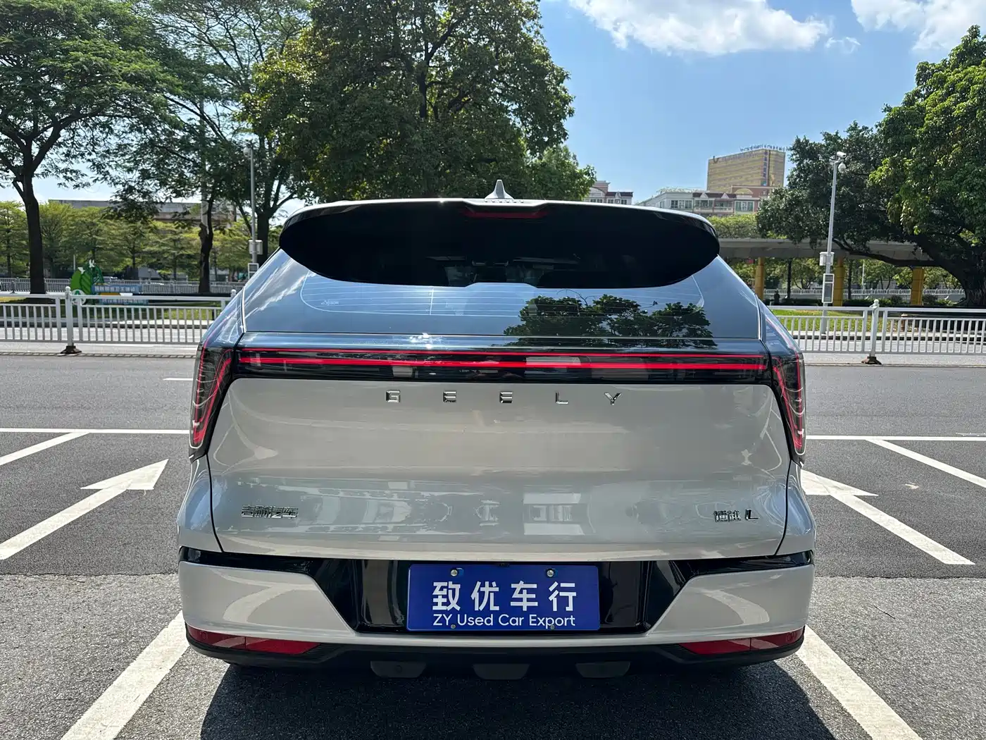 صورة 5 - Geely Atlas L