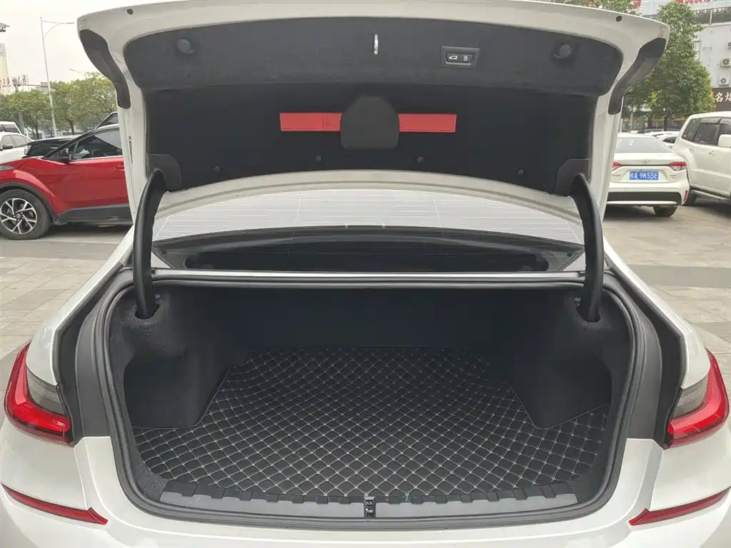 BMW 3 Series 2022 Facelift 325Li M Sport Package фото 31