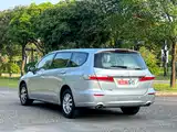 Photo 5 - Honda Odyssey