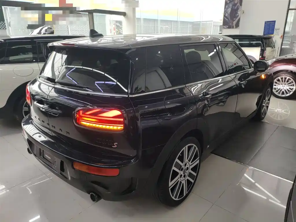 MINI CLUBMAN