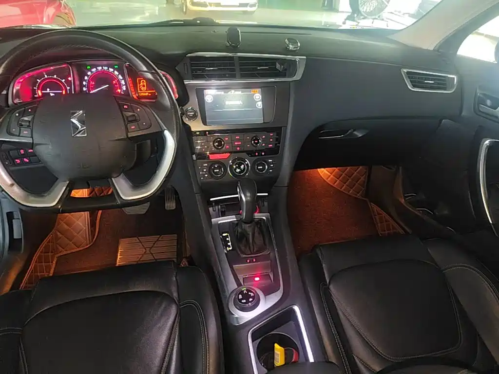 DS 6 2016 2014 1.6T Luxury Edition THP160