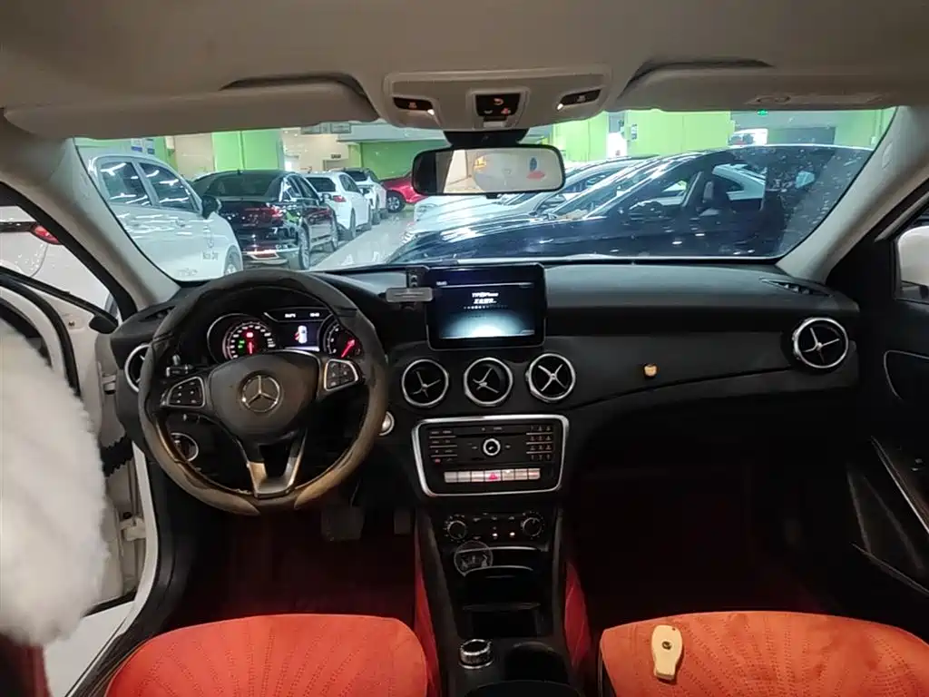 Mercedes-Benz GLA 2017 GLA 200 Fashion фото 10