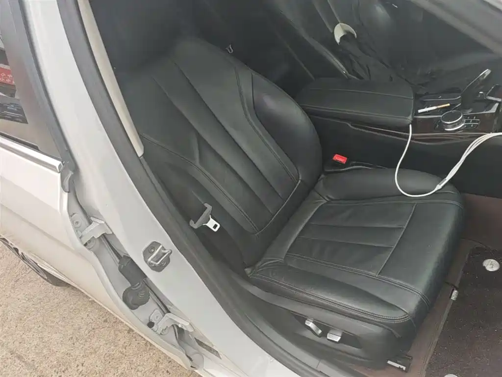 BMW 5 Series 2018 528Li Launch Special Edition фото 25