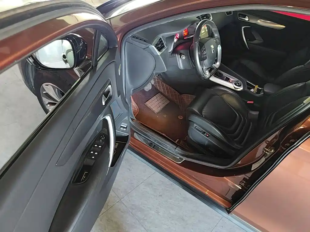 DS 6 2016 2014 1.6T Luxury Edition THP160