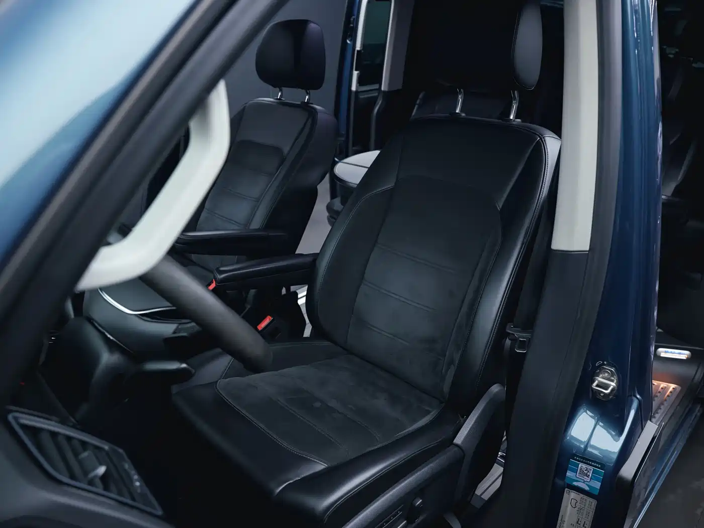 Volkswagen Multivan 2019 2.0TSI 4WD Premium 7-seater фото 9