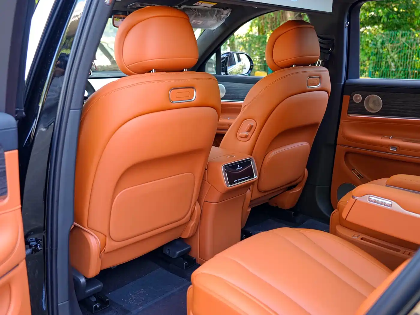 AITO Wenjie AITO M9 2025 Extended Range Ultra 52kWh 6-Seater фото 11