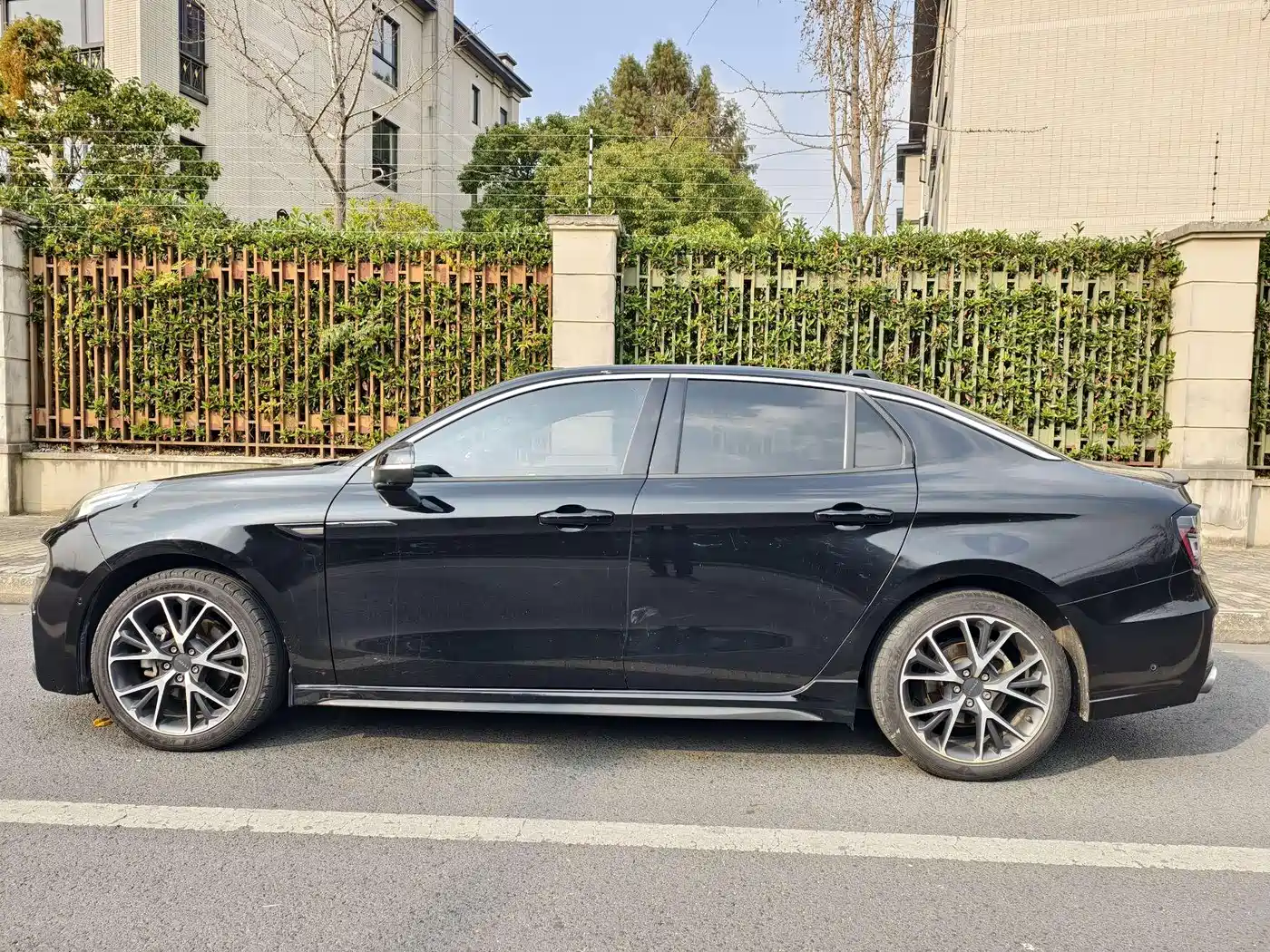 Lynk & Co 03 2021 2.0TD Auto Jin Plus фото 4