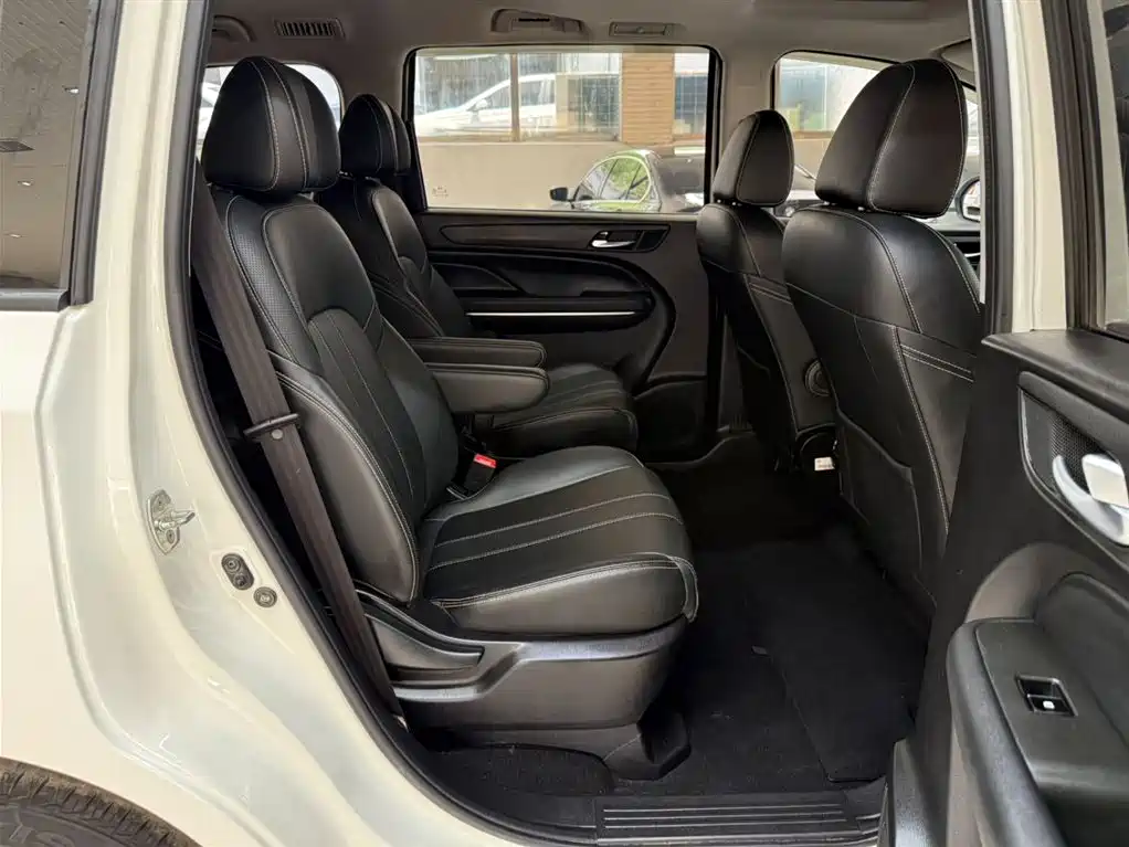 GAC Trumpchi Trumpchi M6 2021 270T DCT Luxury Edition (7-Seater) фото 20