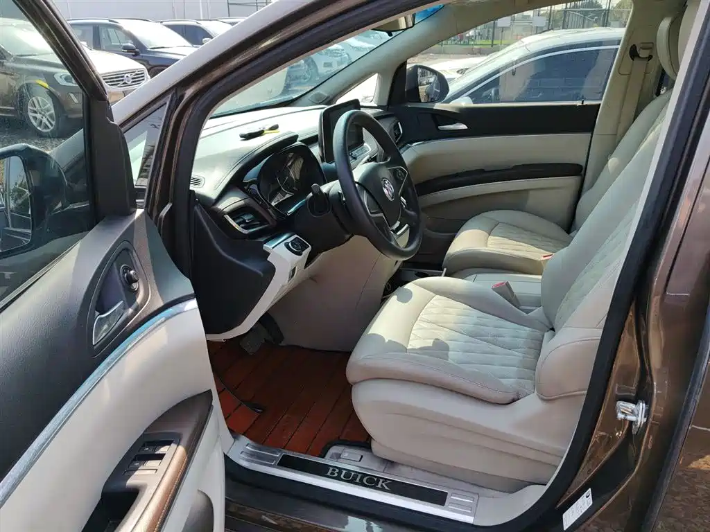 BUICK GL8