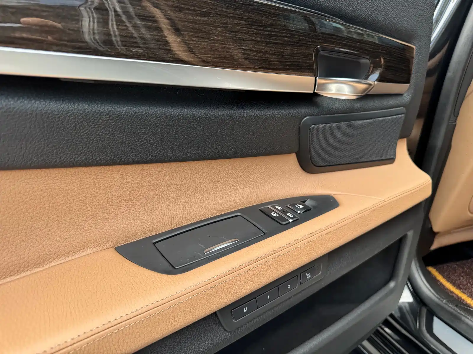 Фото 9 - BMW 7 Series
