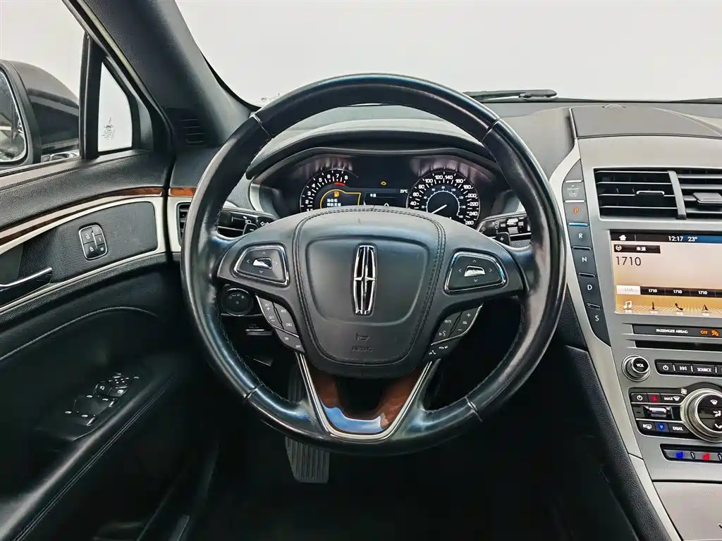 Lincoln MKZ 2018 2.0T Elegance Edition фото 11