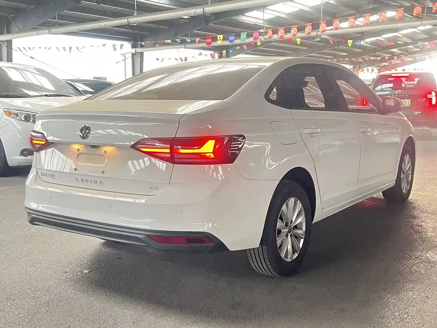 Volkswagen Lavida 2025 New Edge 1.5L Outstanding New Ease фото 9