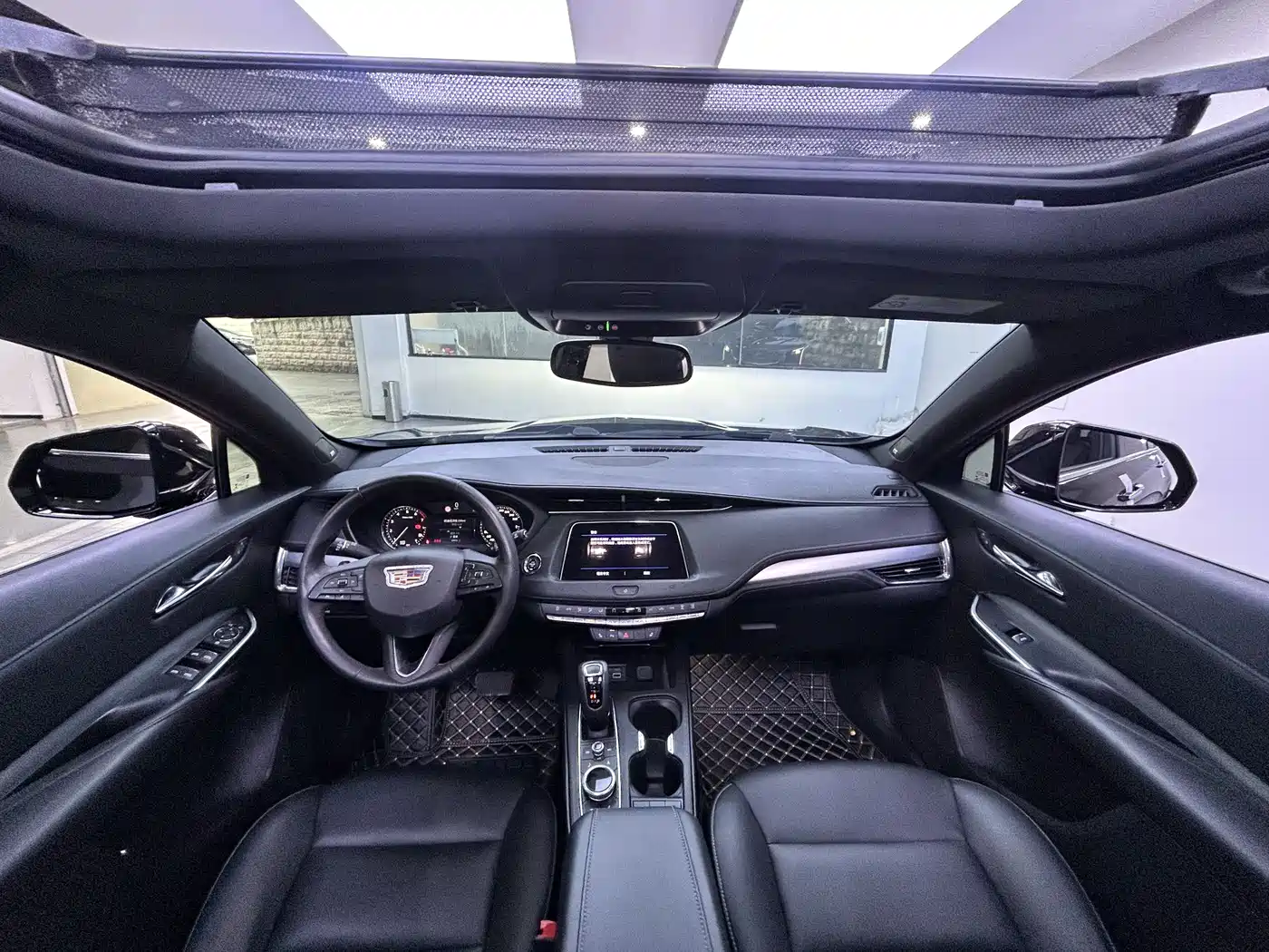 Cadillac XT4 2018 28T FWD Leading Edition фото 5