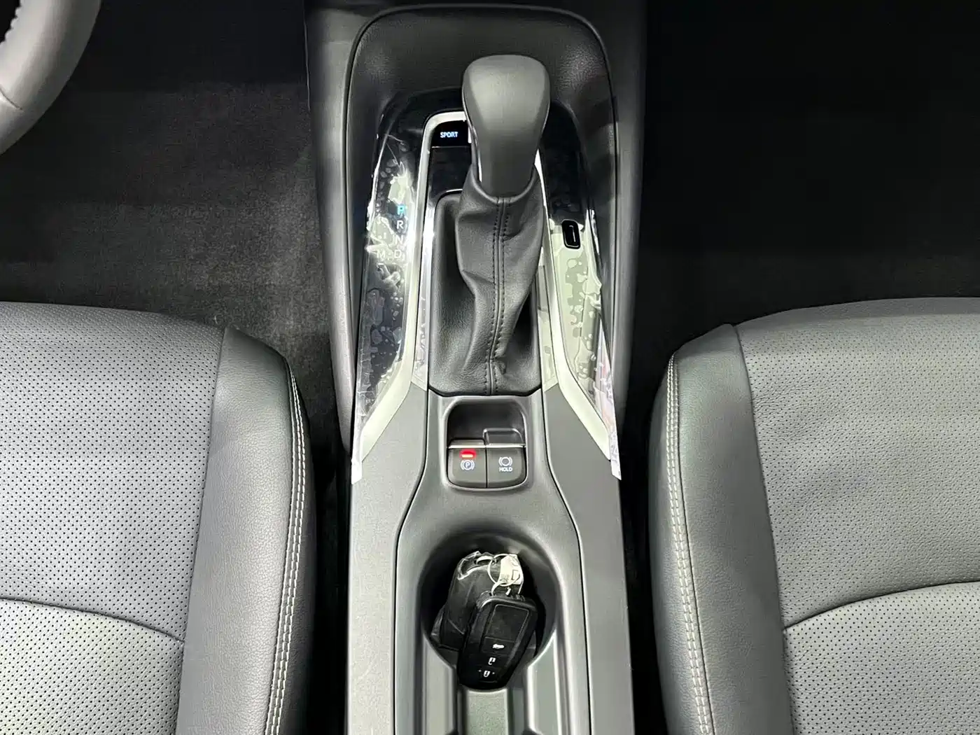 Toyota Corolla 2021 1.2T S-CVT Luxury Edition фото 12