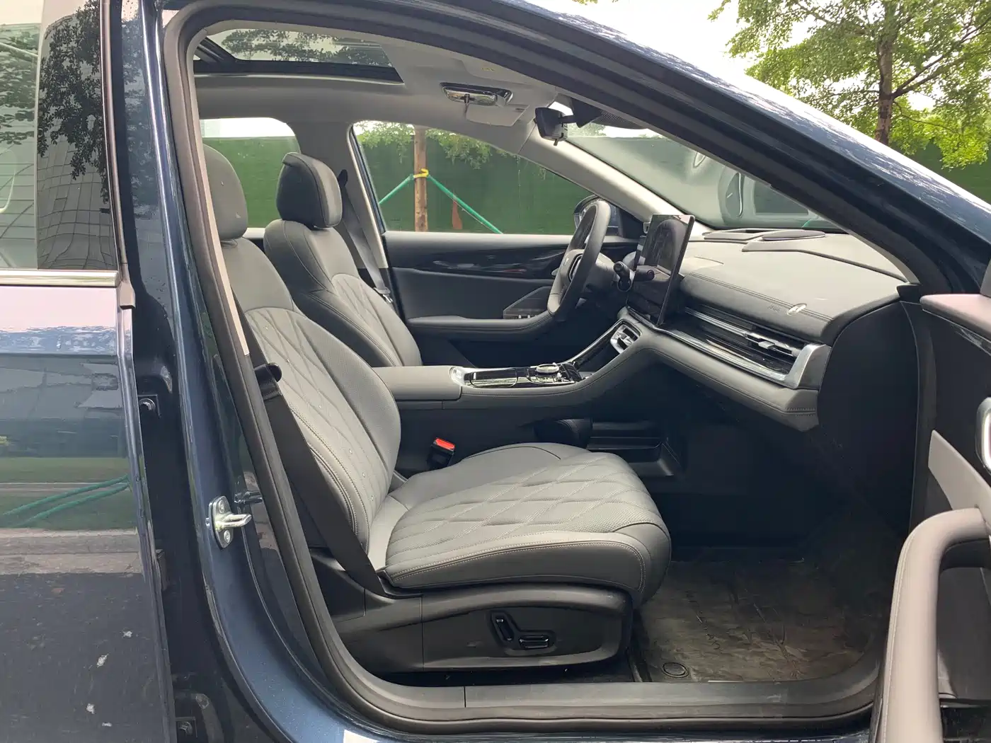Geely Galaxy Galaxy A7 2025 EM-i 150km Explorer+ Edition фото 18