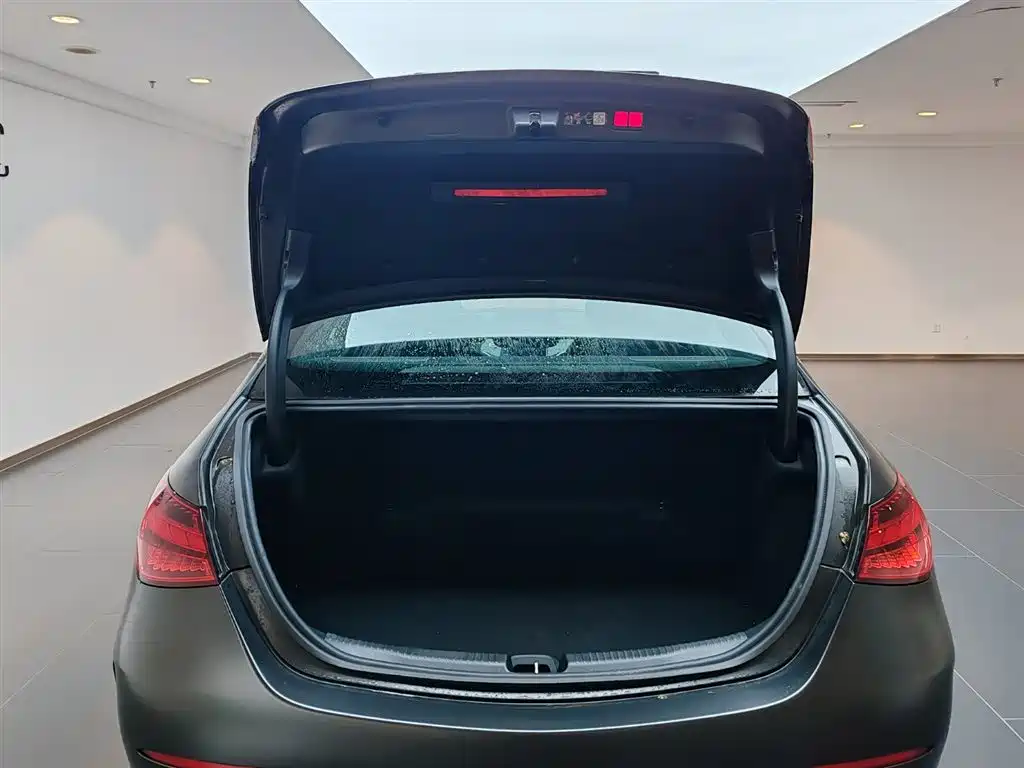 Mercedes-Benz C-Class AMG 2025 AMG C 43 4MATIC фото 9