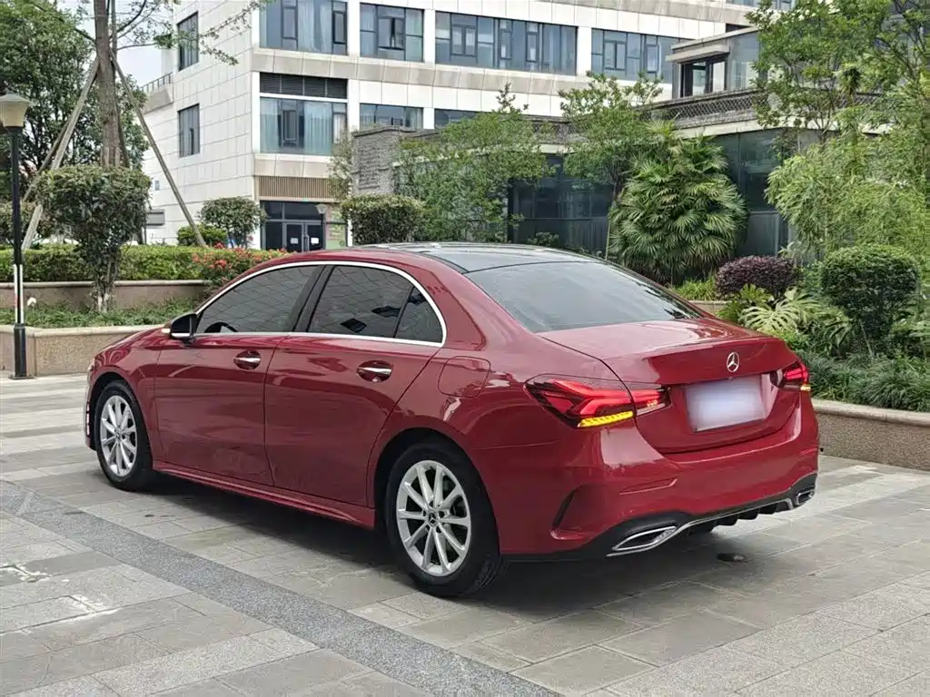 Mercedes-Benz A-Class 2021 A 200 L Sport Sedan Dynamic Type фото 5