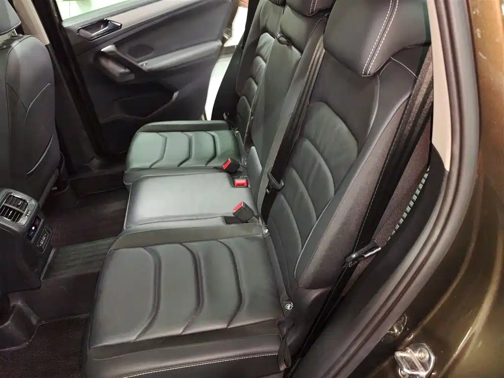 Volkswagen Tiguan L 2019 330TSI Automatic 2WD Panorama Comfort Edition China VI фото 17