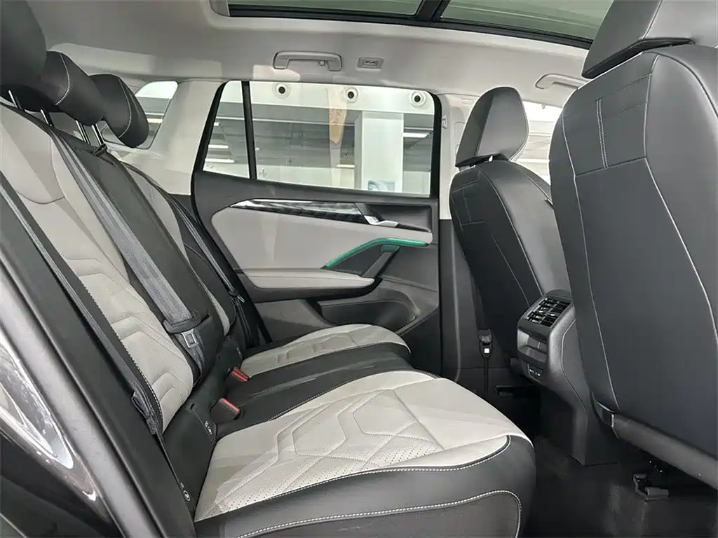 Volkswagen Tayron 2025 Tayron L 330TSI 2WD Elite фото 7