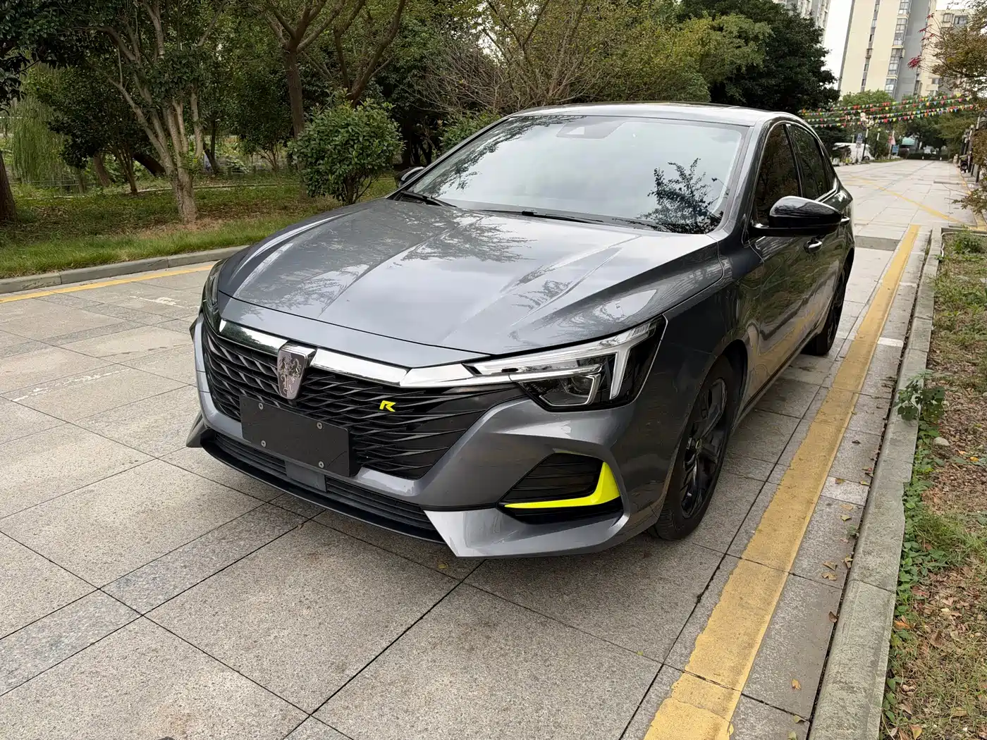 Roewe i6 MAX 2021 2020 Model 300TGI Automatic Cool & Smart Edition