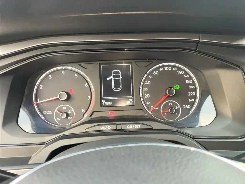Volkswagen Polo 2019 Plus 1.5L Automatic Panorama Enjoyment Edition фото 12