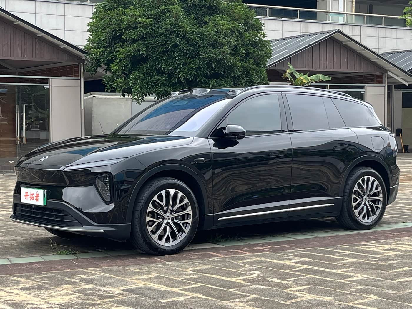 NIO ES6