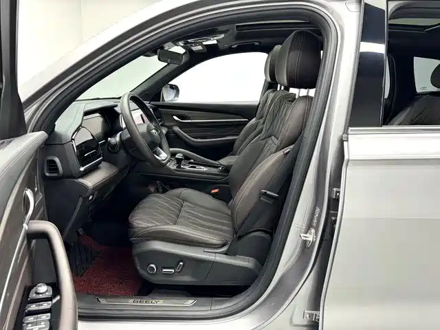 Photo 5 - Geely Monjaro
