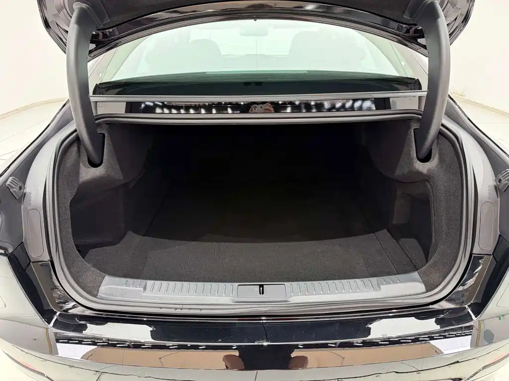 Lincoln Z 2025 2024 2.0T 2WD Premium Hybrid