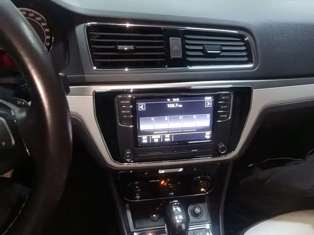 Volkswagen Gran Lavida 2017 2017 230TSI DSG Luxury Edition