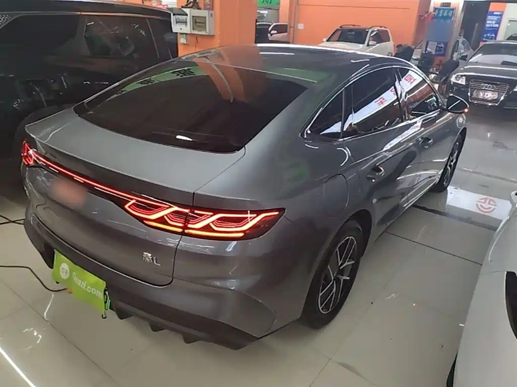 BYD Qin L 2024 DM-i 120KM Superior Edition фото 7