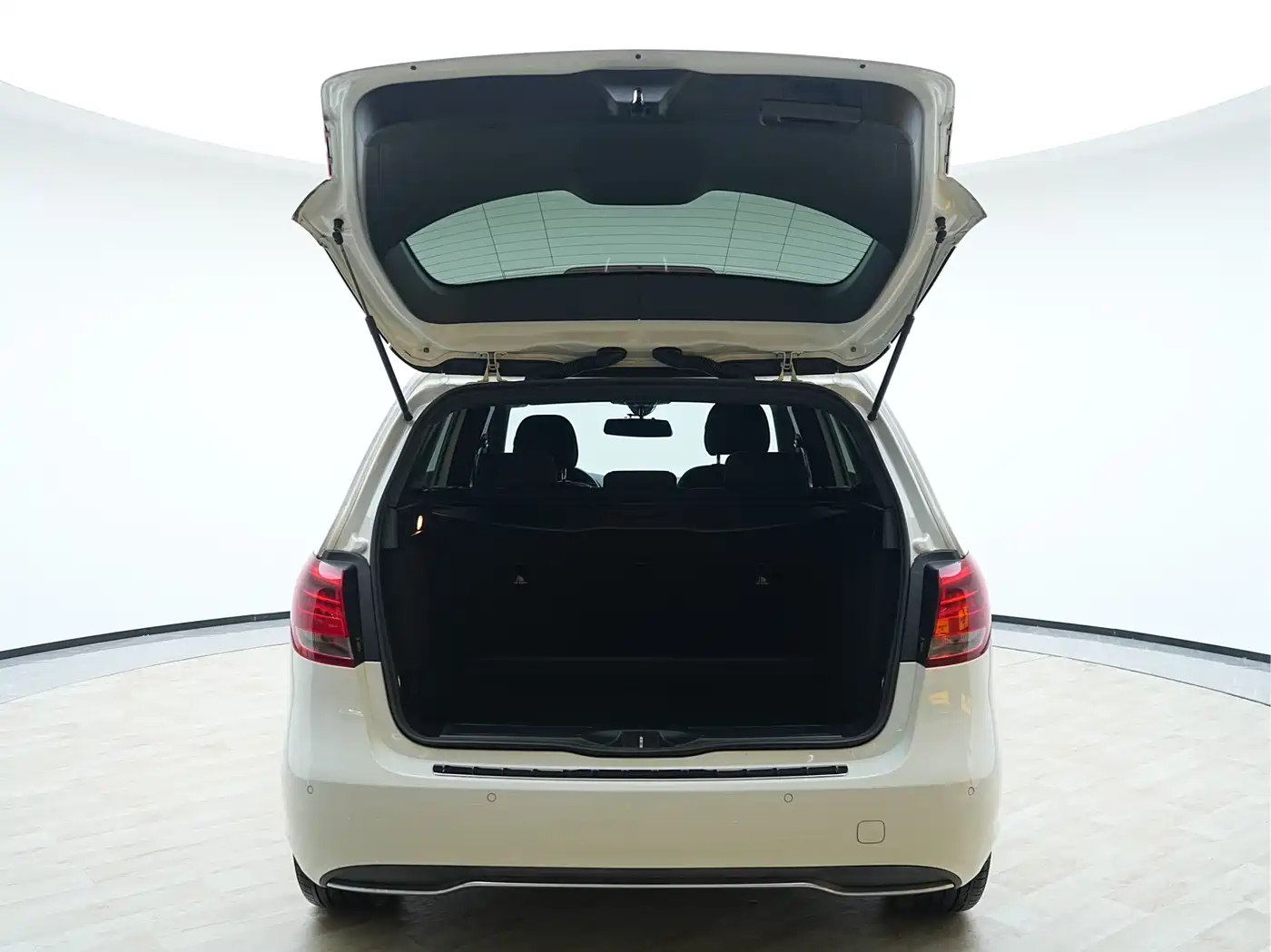 Mercedes-Benz B-Class 2016 B 180 фото 8